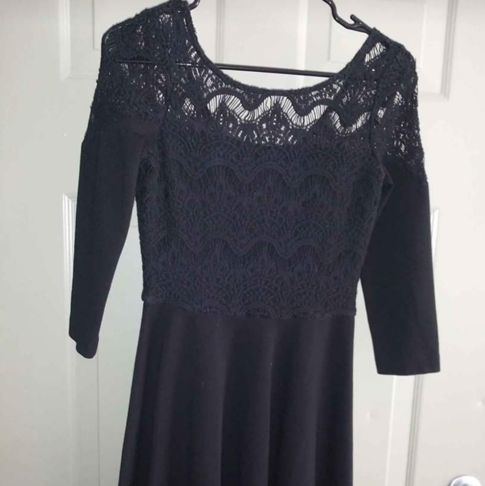 Detailed lace top "little black dress"